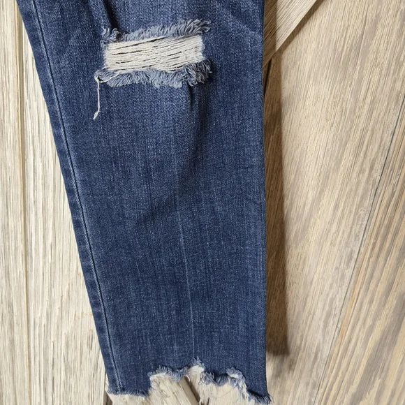 Flying Monkey Distressed Raw Hem Jeans – Size 31 - Picture 2 of 5